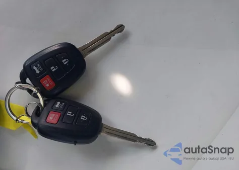 2018 Toyota Corolla Le из США, поврежденный, VIN 2T1BURHE4JC008207